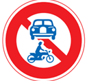 일본 도로 교통 표지판 중 표시된 차량 통행 불가 표시다.